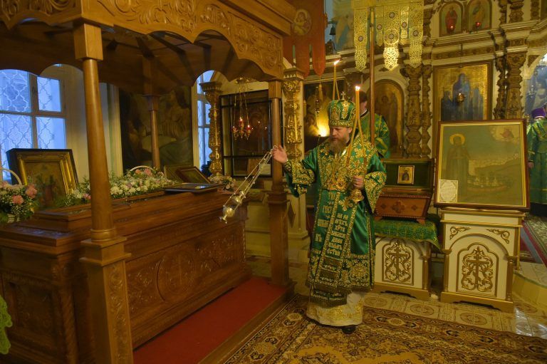 «Радуйся, отче Александре, пастырю доб­рый и изрядный угодниче Христов!»