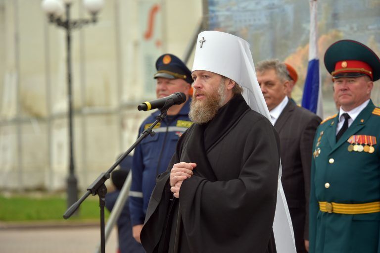 Митрополит Савва поздравил работников пожарной охраны Вологодской области с профессиональным праздником