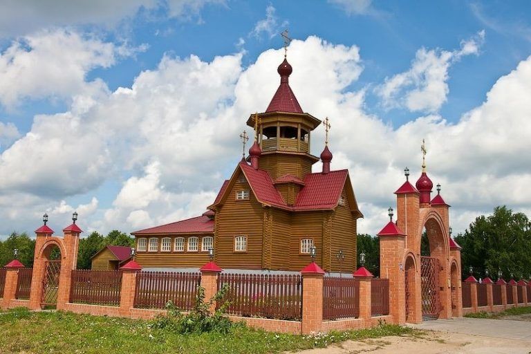В храме Игнатия Брянчанинова обновят аналойный крест