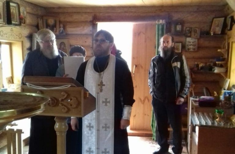 В возрождаемой Иродионо-Илоезерской обители возносятся молитвы её основателю
