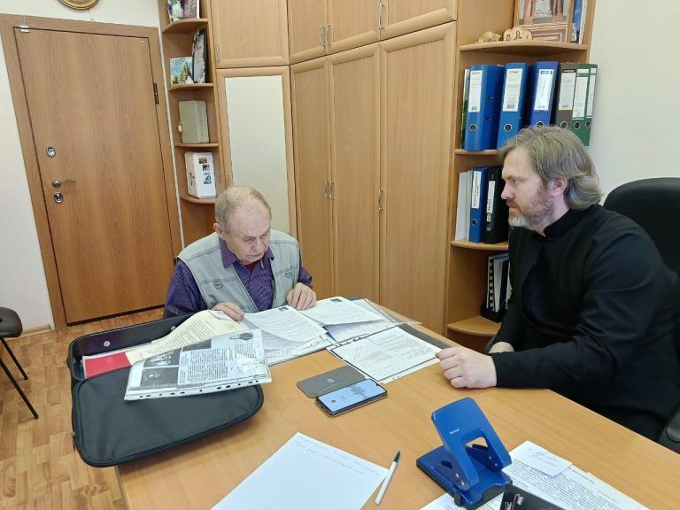 Состоялась встреча сотрудников епархиальной Комиссии по канонизации с родственником священников рода Мирославских