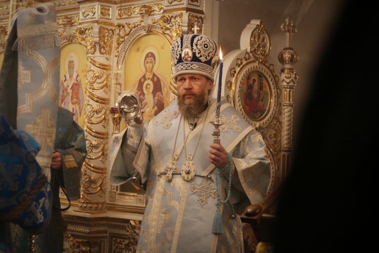 «Божественное сие и всечестное совершающе празднество, Богомудрии, Богоматере…»