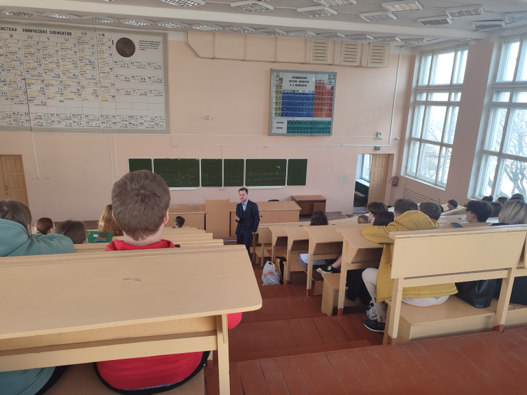 Советник главы Вологодской митрополии по миссионерскому служению провел беседу в ВоГУ