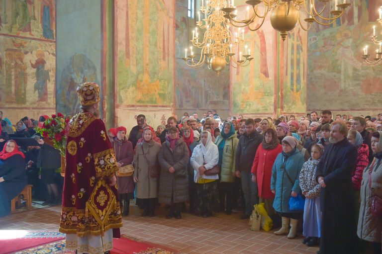 «Воинству православному в щит и победное знамение Твоя икона даровася…»