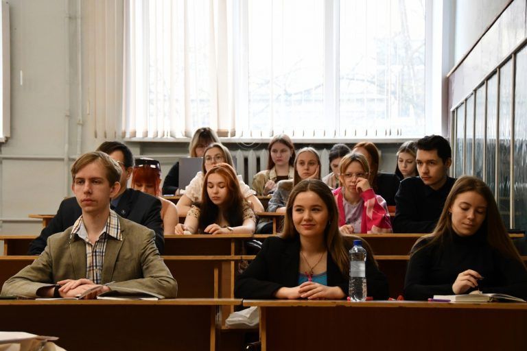 Клирик Череповецкой епархии выступил с докладом на VI Всероссийской научно-практической конференции «Некрасовские чтения»