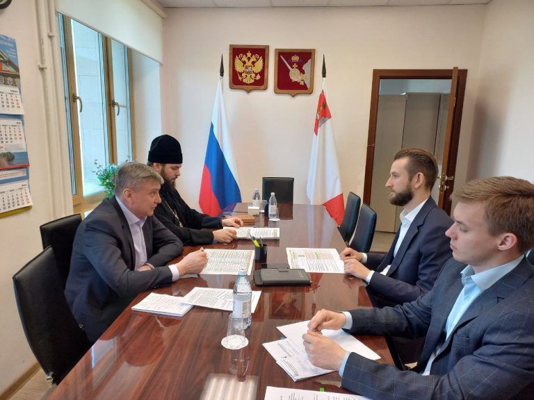 В Вологде состоялось совещание по вопросам ремонта дорог, обустройства пешеходных зон и парковок