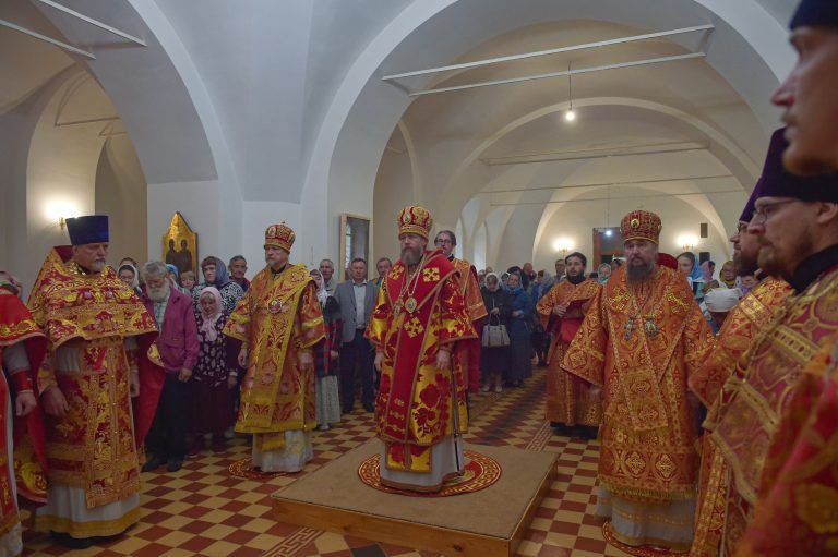 Митрополит Савва совершил Литургию на родине святого праведного Александра Вологодского