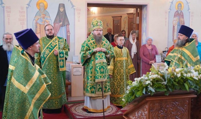В Череповце почтили память праведного Иоанна Кронштадского