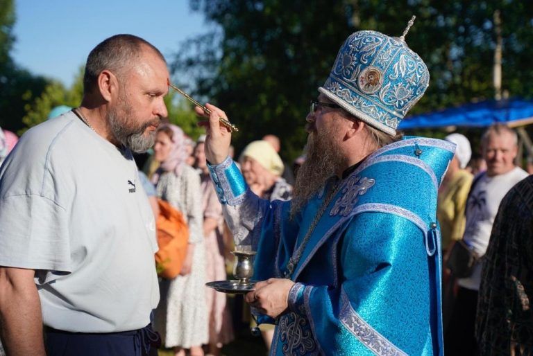 Епископ Игнатий совершил всенощное бдение в храме Воронинской иконы Божией Матери села Воронино