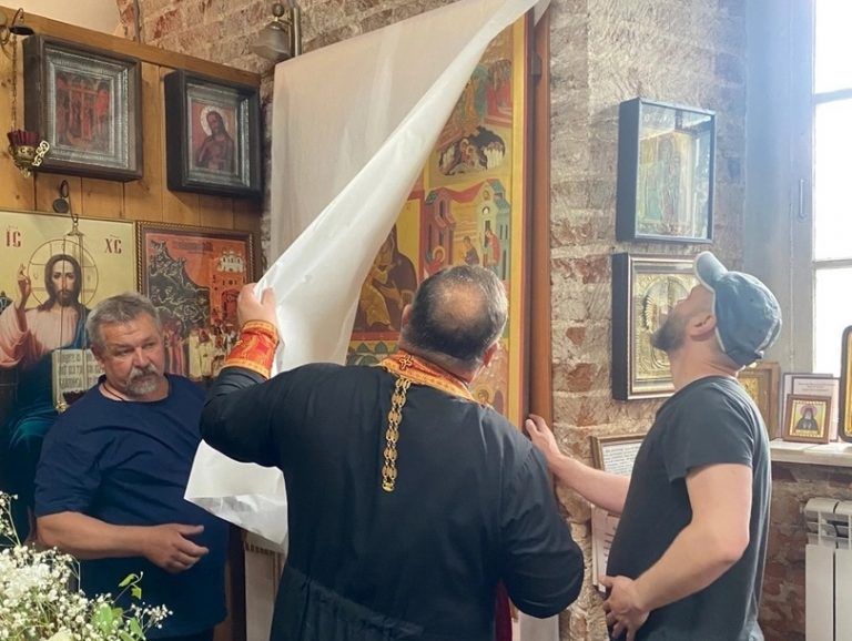 Для храма Владимирской иконы Божией Матери города Вологды была написана икона