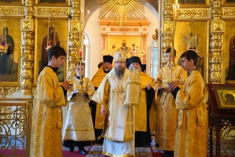 Всенощное бдение в канун праздника всех святых