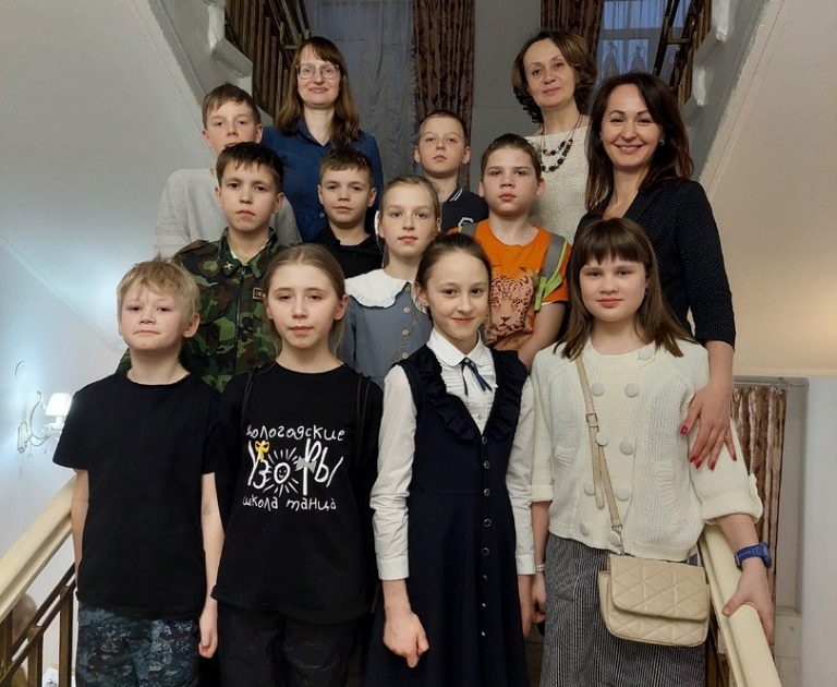 Воспитанники Лазаревской воскресной школы провели культурный вечер в Детском музыкальном театре