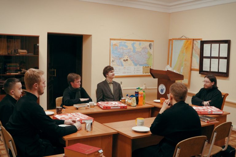 В Вологодской духовной школе состоялась очередная встреча литературного клуба