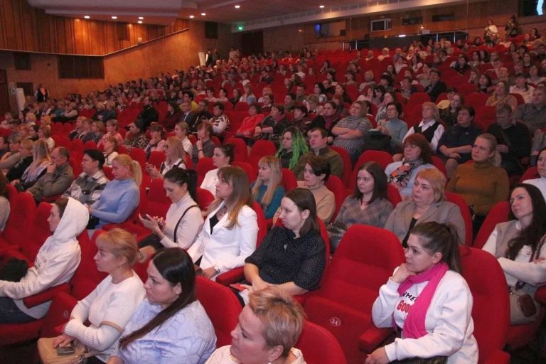 Городское родительское собрание состоялось в Череповце
