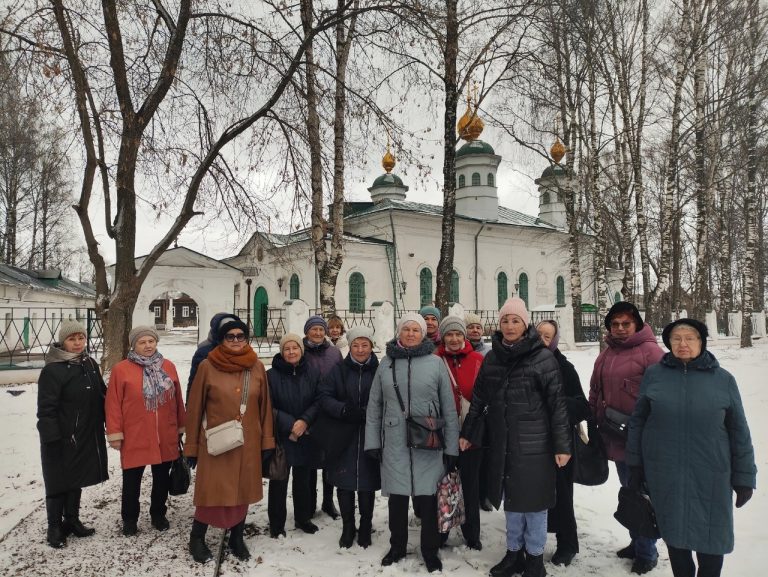 Ветераны — участники проекта «Серебряный возраст» вновь стали гостями Воскресенского собора