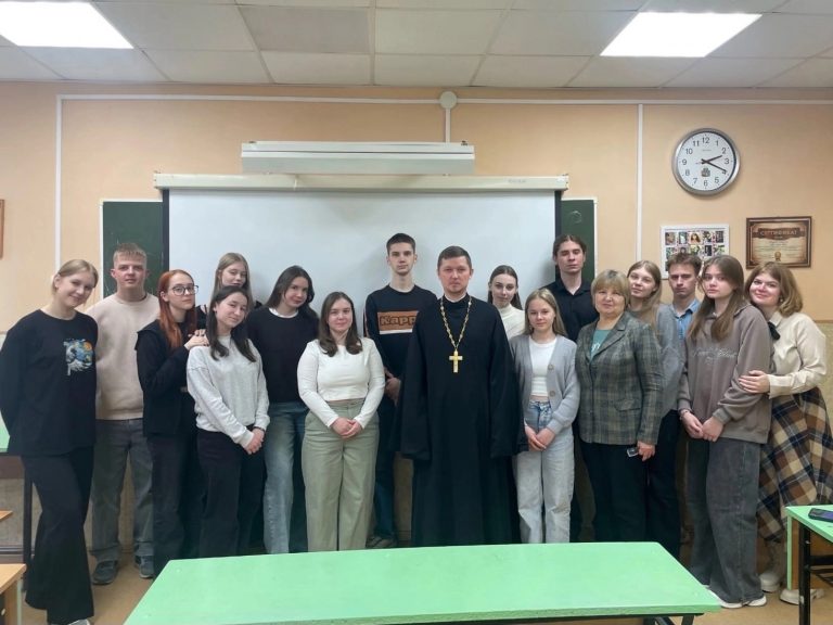 Лекцию о творчестве и наследии известного художника прочел священник студентам ЧГУ