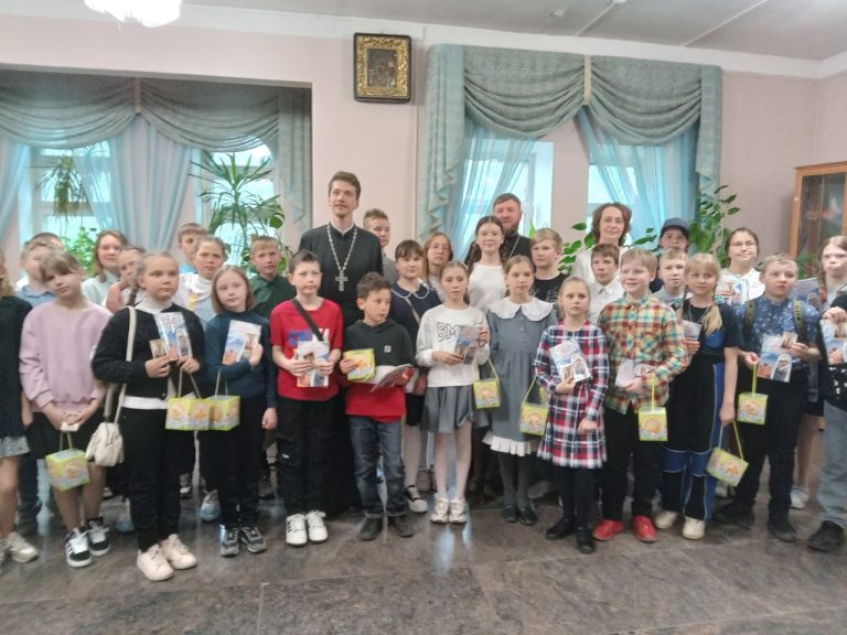 В Вологде прошла игра «Что? Где? Когда?» среди воспитанников воскресных школ города