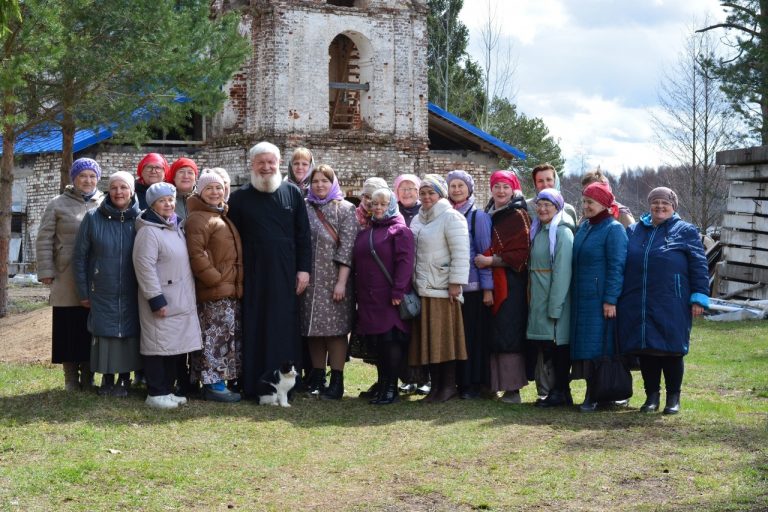 Представители Союза православных женщин побывали в возрождающейся Иродионовой пустыни