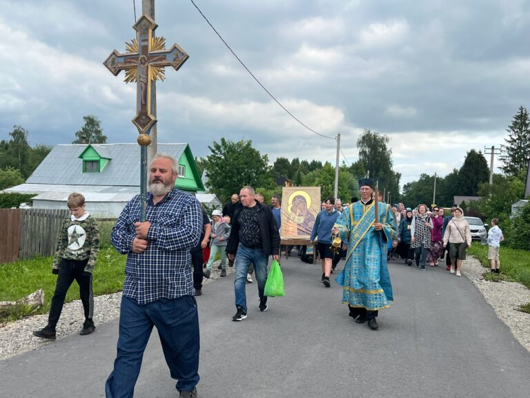 В Череповецкой епархии состоялся традиционный Воронинский крестный ход