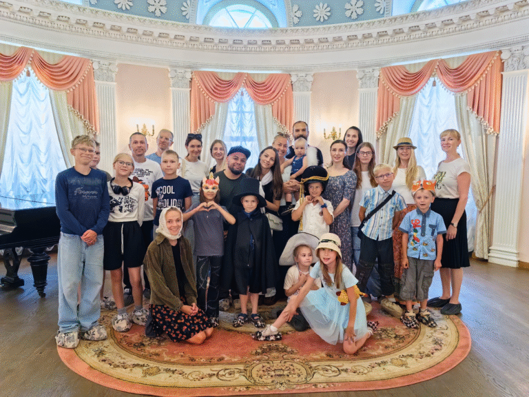 Семейный приходской клуб «Ковчег» храма святых мучениц Веры, Надежды, Любови и матери их Софии познавательно проводит летние дни