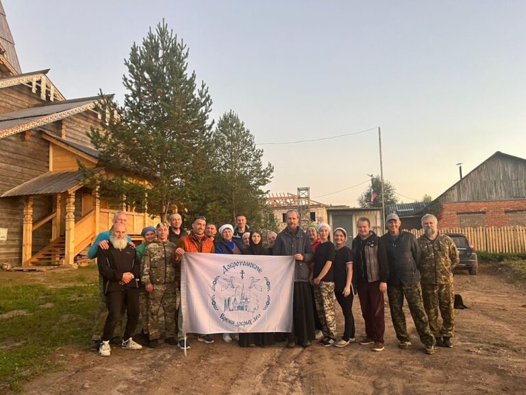 Группа волонтеров фонда «Добротолюбие» готовится к новой поездке в Дионисиев Глушицкий Покровский мужской монастырь